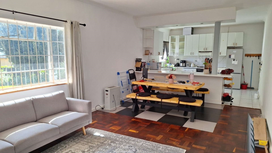 2 Bedroom Property for Sale in Vredehoek Western Cape